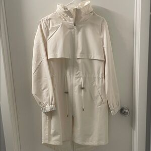 Banana Republic BR Standard Cream Rain Trench. Never worn!!